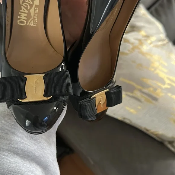 Salvadore ferragamo heels - Picture 8 of 8